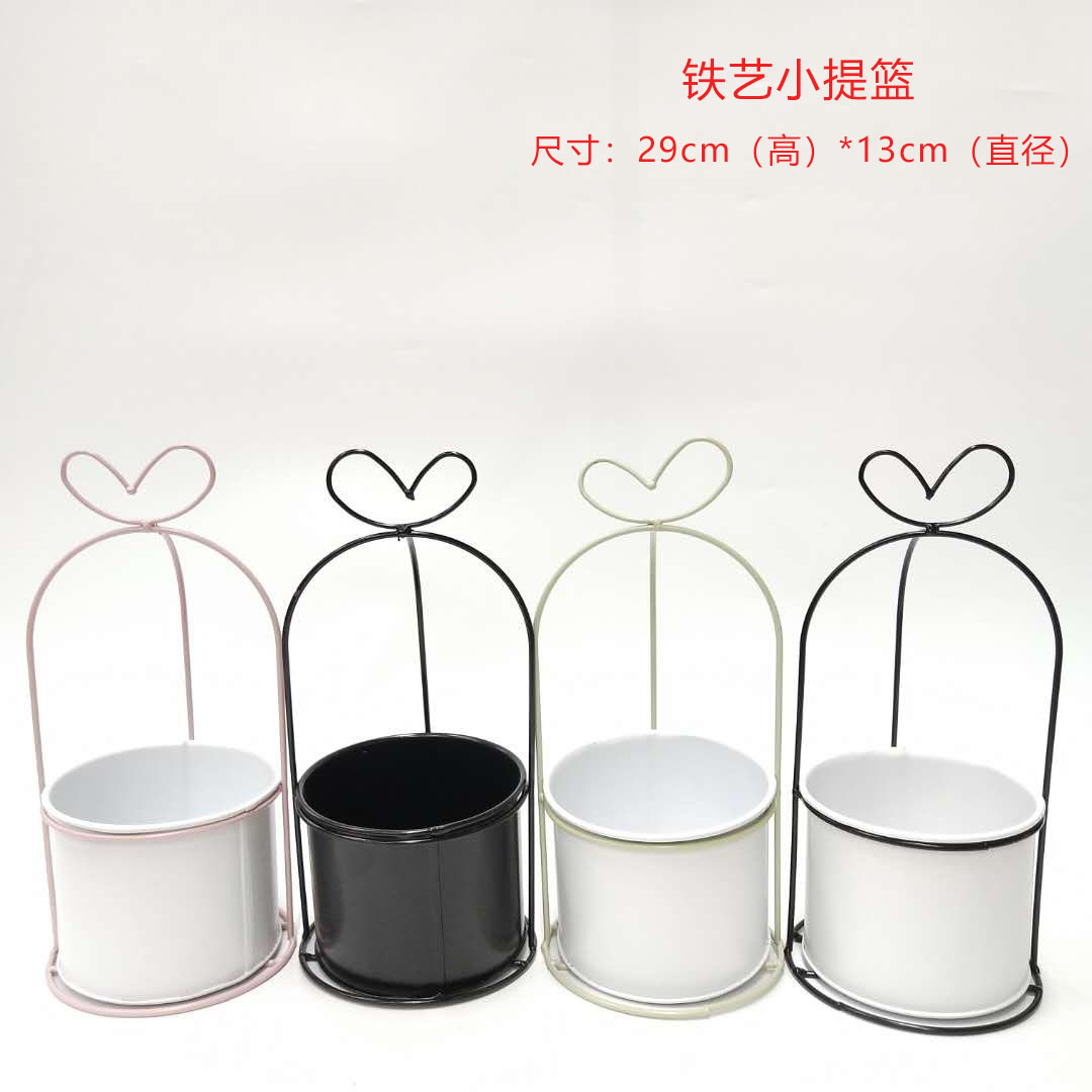 鐵藝小提籃.jpg